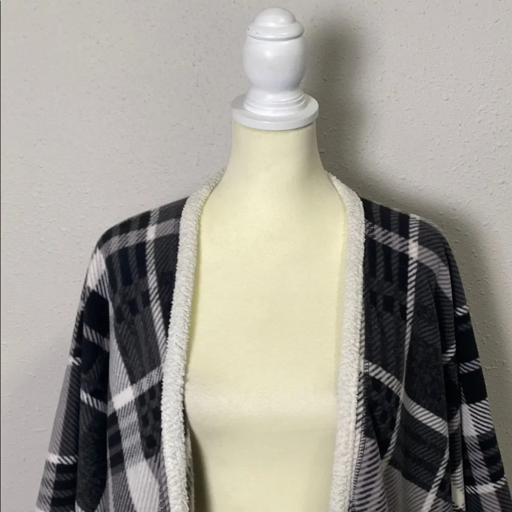 Cuddl Duds Plaid Sherpa Trim Cardigan Wrap S/M Buffalo Check Cozy Lounge Layer